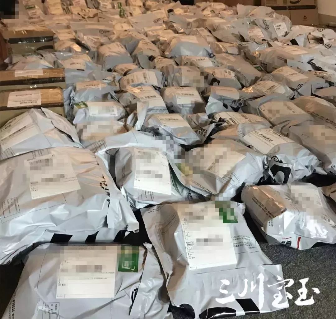 和田玉新中式珠宝美学,和田玉青花山水意境牌