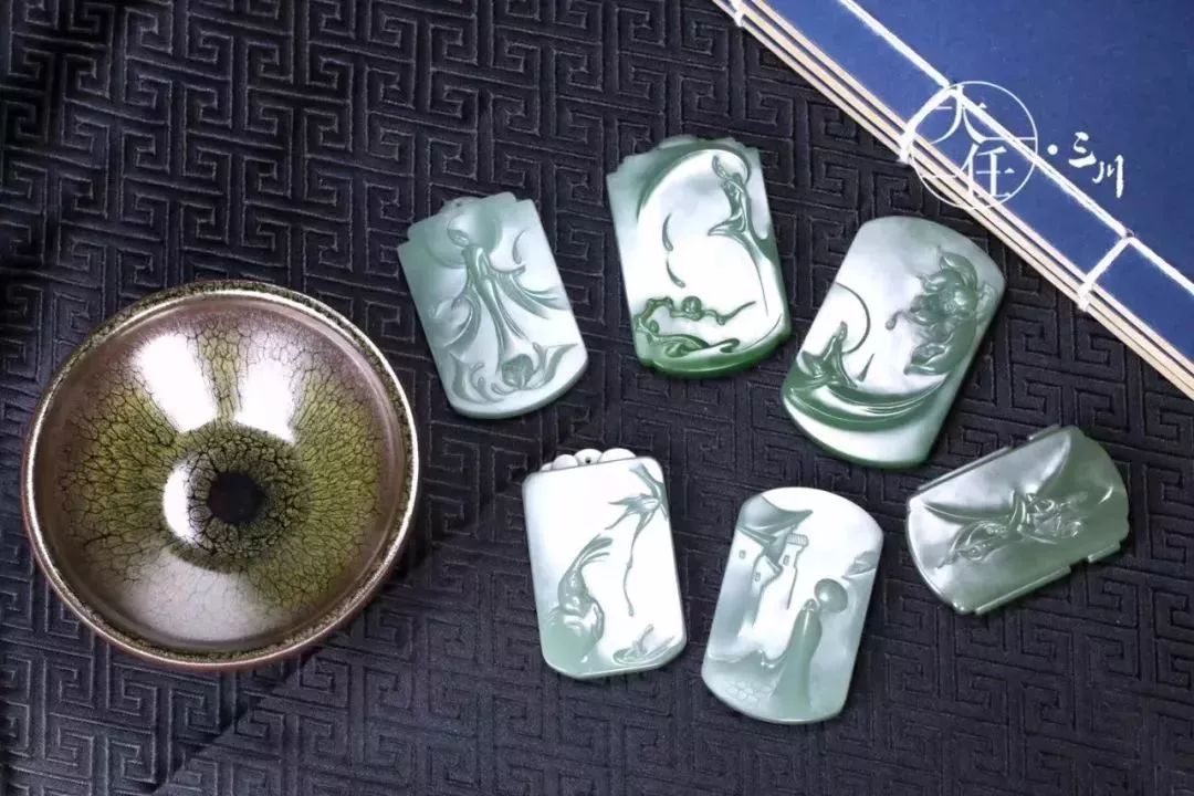 和田玉新中式珠宝美学,和田玉青花山水意境牌