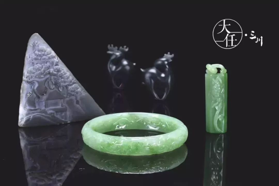 和田玉新中式珠宝美学,和田玉青花山水意境牌