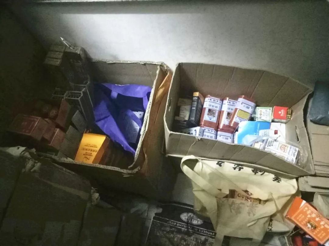 36万双假鞋被海关查获,警察查获假鞋