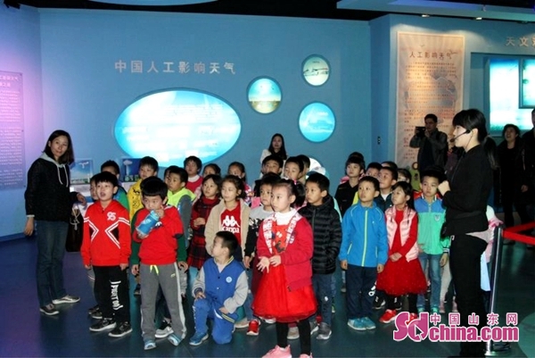 椋庝簯澶╂皵鍗槦浜戝浘,椋庝簯姘旇薄绉戞櫘