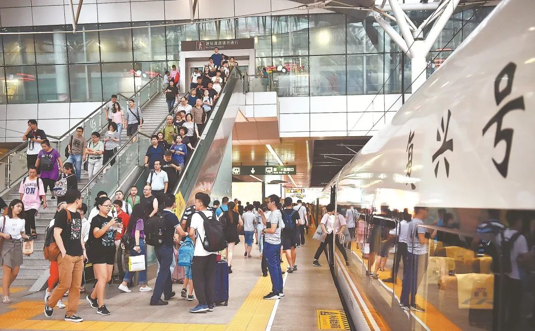 网上购票12306怎么刷码进站,12306怎么扫码购票