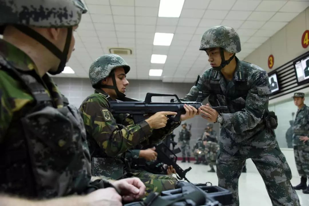 现场直击陆军,直击陆军某旅新年开训