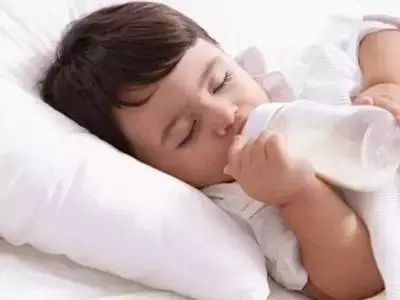 肚子里气多经常放屁身体求救信号,宝宝放屁是求救信号