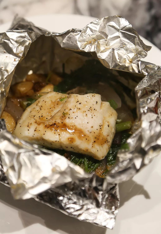 福利‖带上你的plus胃，郑州这家海鲜自助餐厅鲍鱼螃蟹吃到醉！