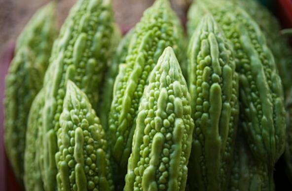 干咳嗓子疼鼻塞是什么原因,天气干燥鼻塞怎么办