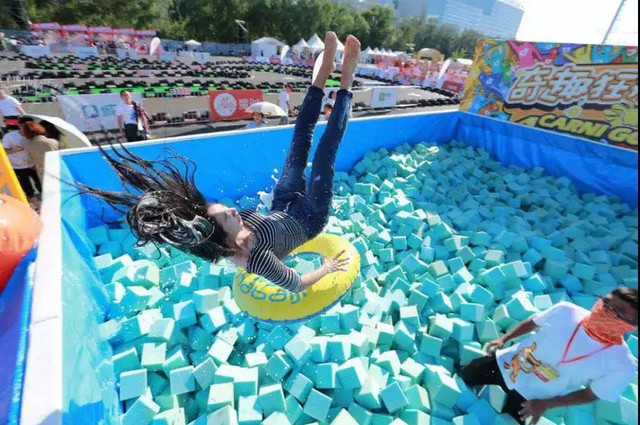 李易峰西安乐华路演,李易峰乐华城