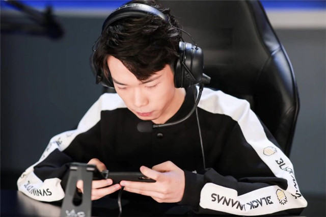 we横扫御三家kpl,各直播间看we终结ba16连胜