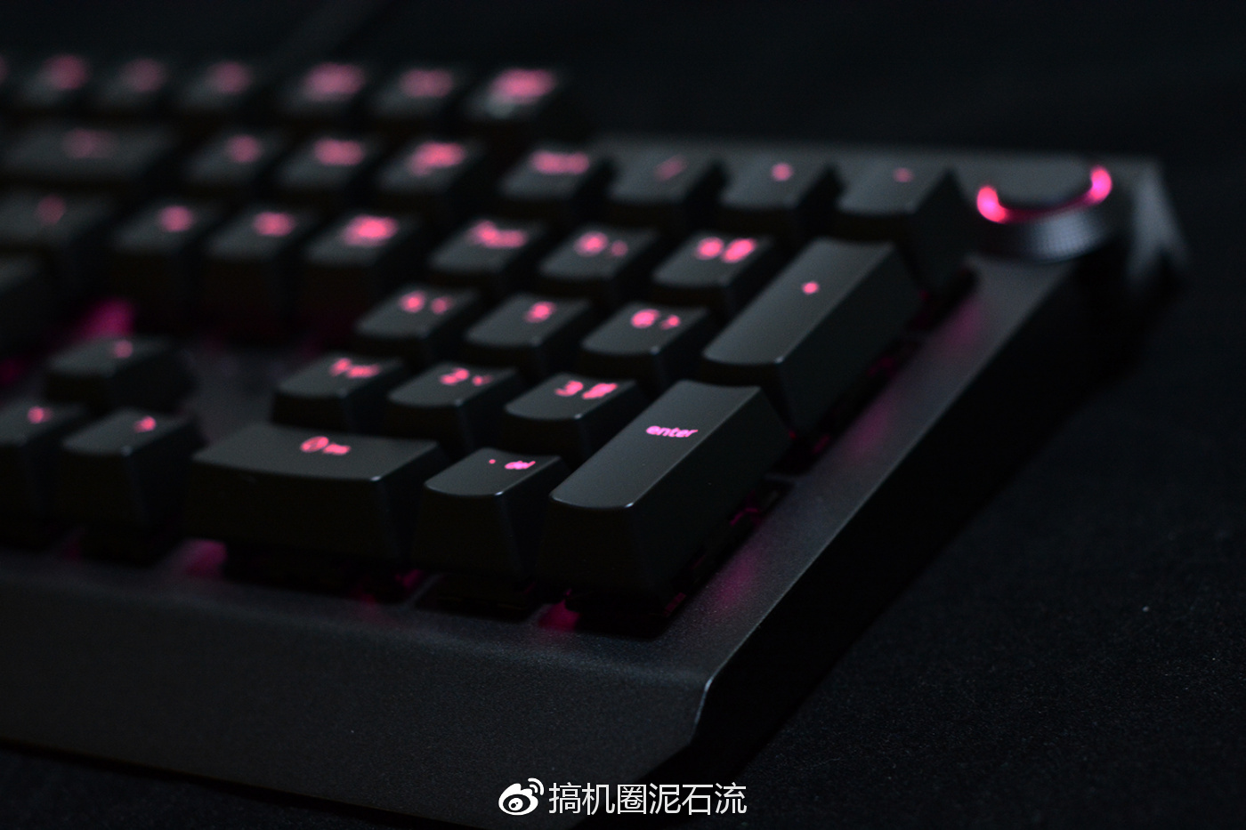 黑寡妇蜘蛛v2橙轴,黑寡妇蜘蛛x竞技版87键是单光吗