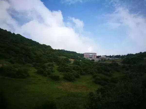 宜昌哪个滑雪场最好,宜昌首家高山滑雪场