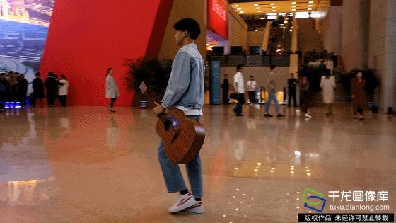 从军装演变的衣服,从军大衣变成将军