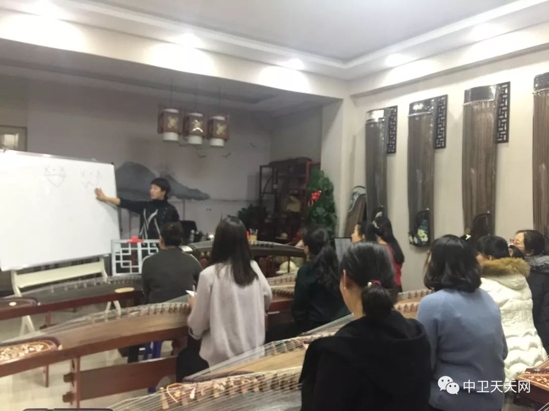 「众创」喜欢泉水和金玉的声音，为了中卫更多的筝友，我也是拼了······