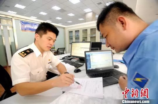 常出国的注意！再瞎好心随便帮人往国内买东西，你可能就离进监狱不远了！