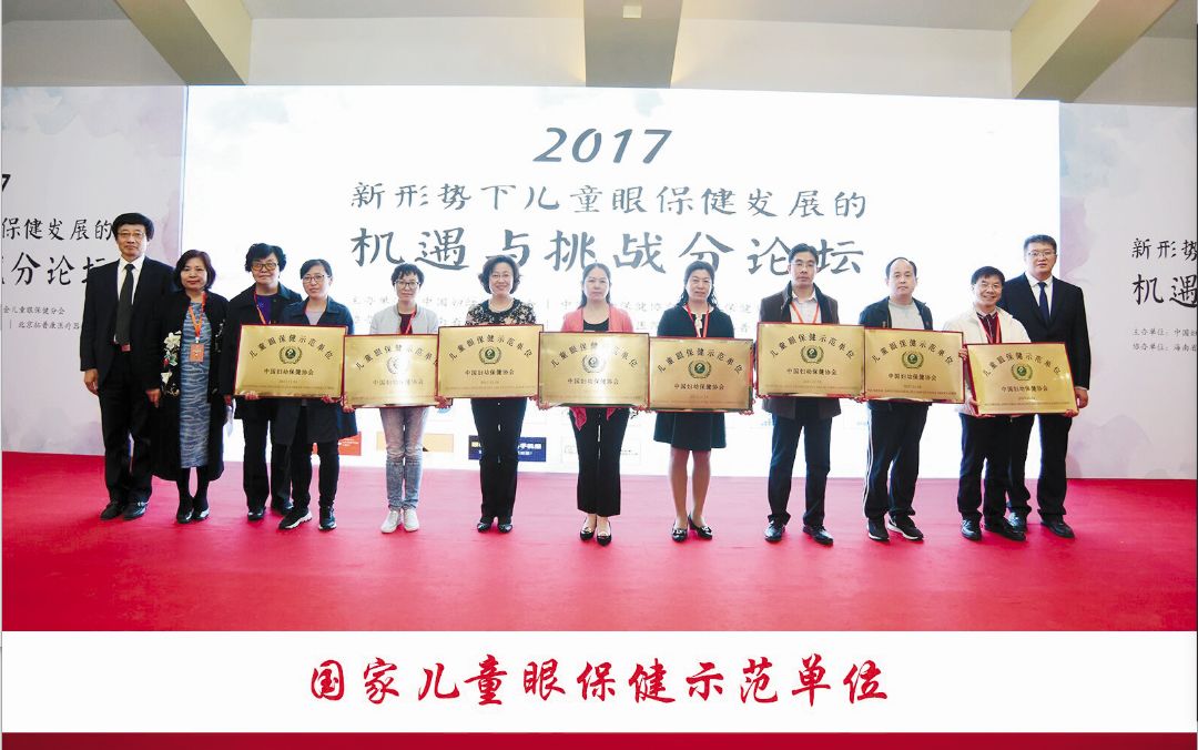 彰显医者仁心本色,医者仁心显担当悬壶济世尽职责