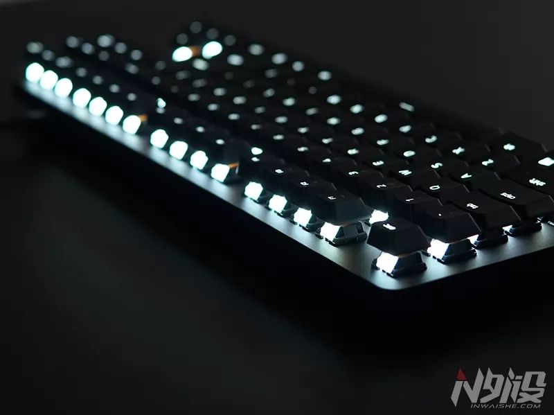 雷蛇黑寡妇蜘蛛x竞技版键盘鼠标,雷蛇黑寡妇v3键盘怎么下载驱动