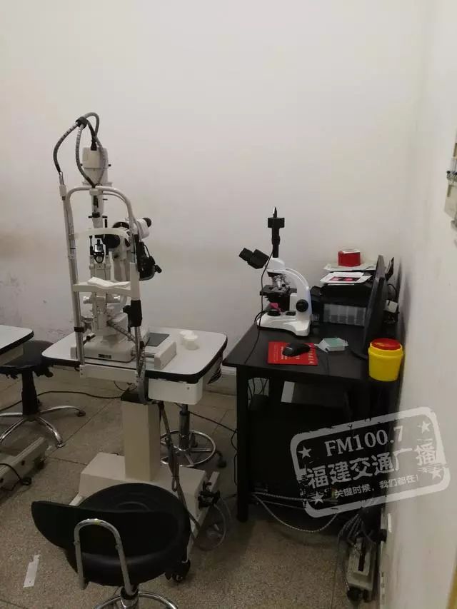 9岁女孩竟然老花了？！竟是因为妈妈给她买了这个……