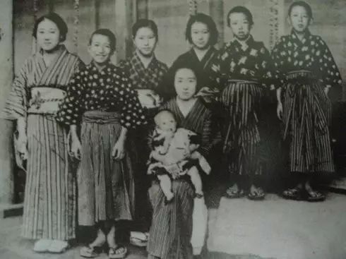 太宰治为什么觉得生而为人很抱歉,太宰治哪怕丧到极致也热爱着世界