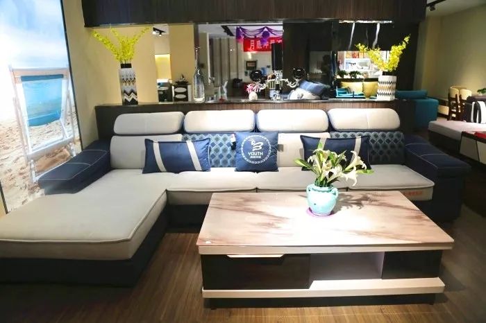 瞒不住了！神木双虎家私最低5折起售，样品狂甩，神木婆姨女子抢疯了