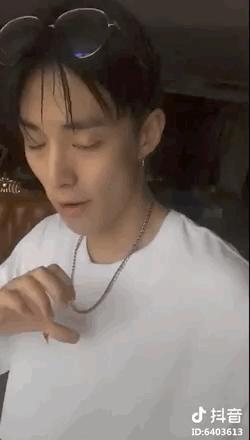 沈梦辰杜海涛卖杨迪东西,沈梦辰卖东西