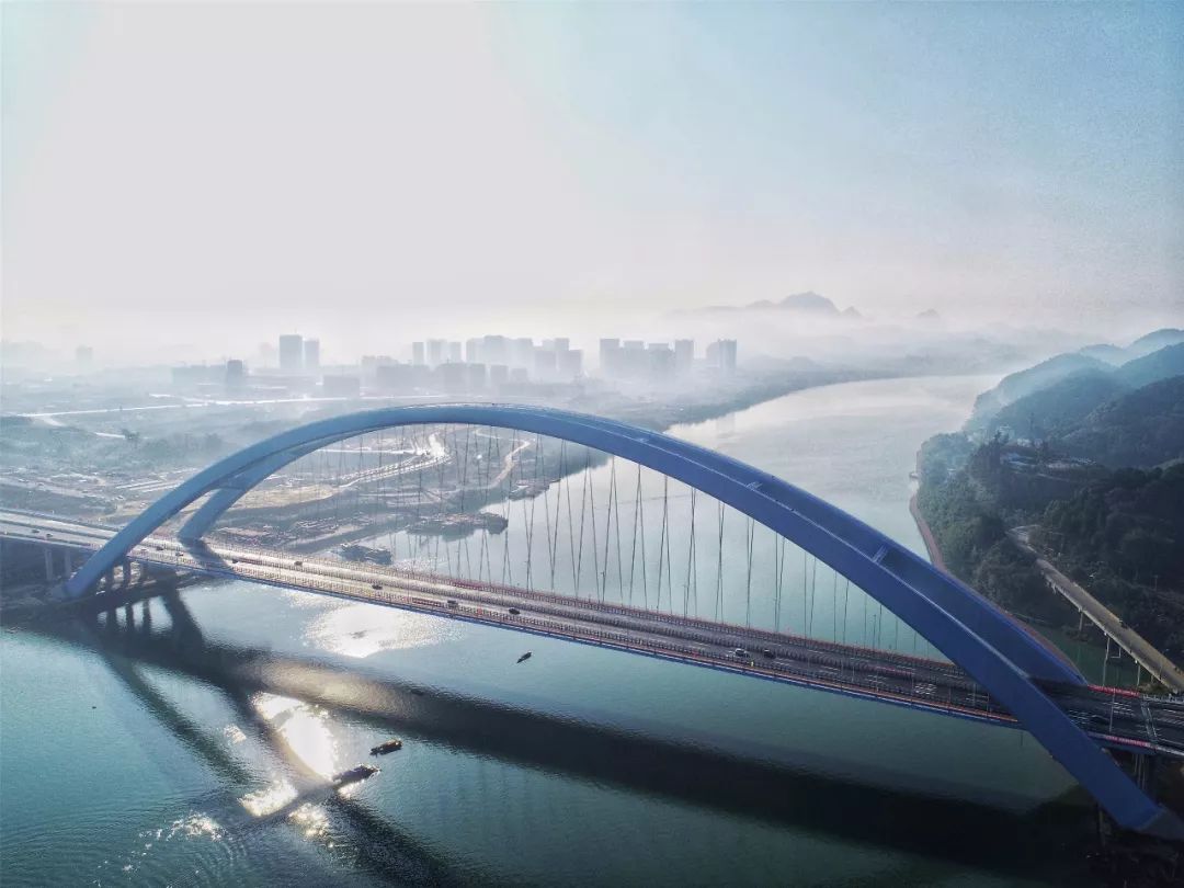即将开通的柳州网红桥,柳州又一座跨江大桥正在建设