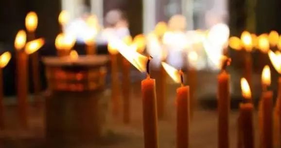 洗衣液能去除羽绒服油渍吗,干洗店洗羽绒服油渍小妙招