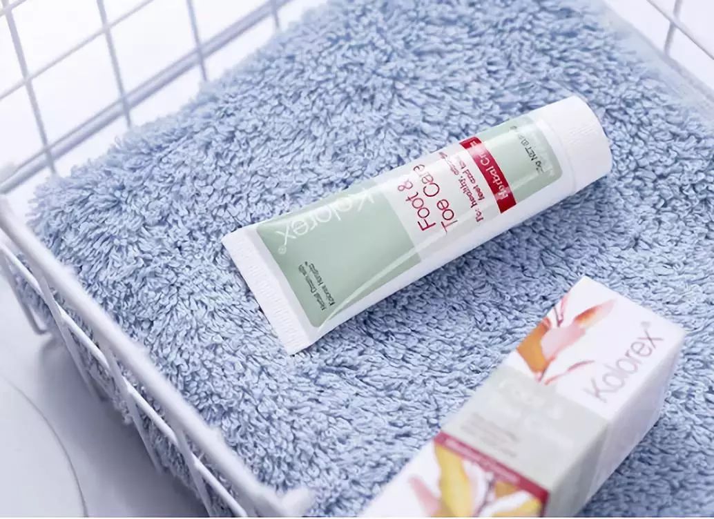 “男朋友的脚堪比生化*器武**!我得治治他!”