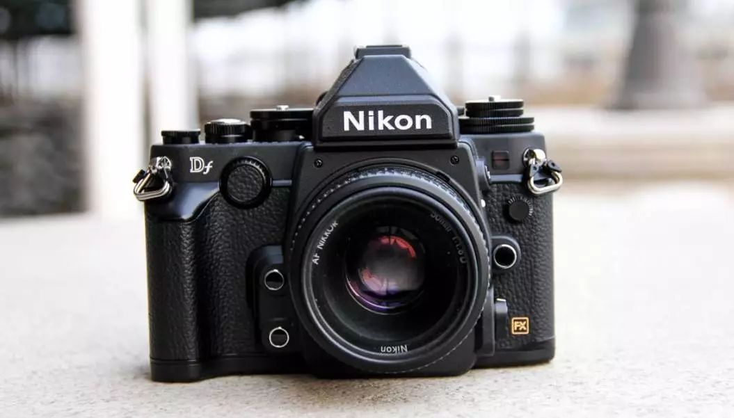 尼康值得入门的单反相机推荐,尼康最新款单反相机d780和d850