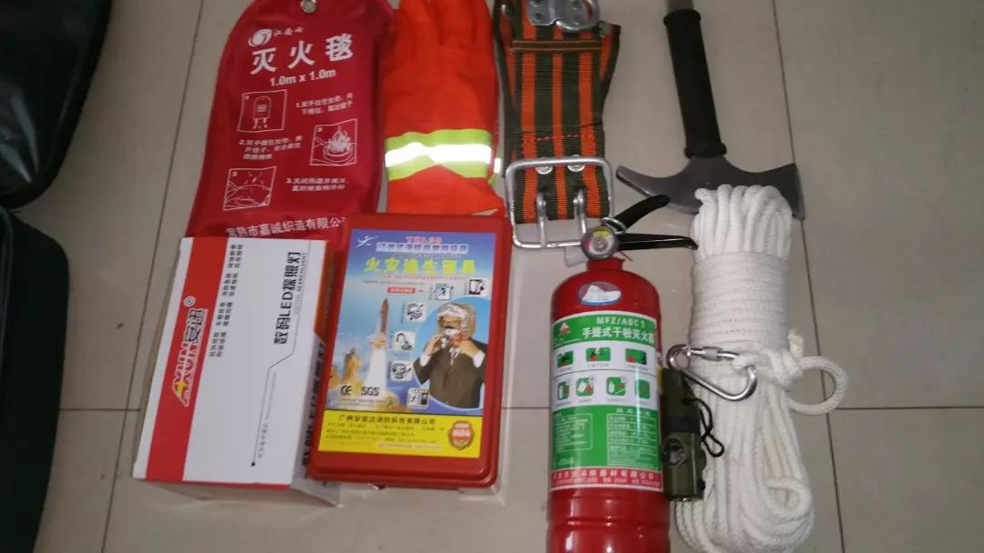 消防火灾来临时自救方法,预防火灾的方法和逃生小常识