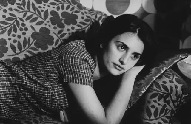 这个44岁的“西班牙玫瑰”，哭起来都是满满的高级感！