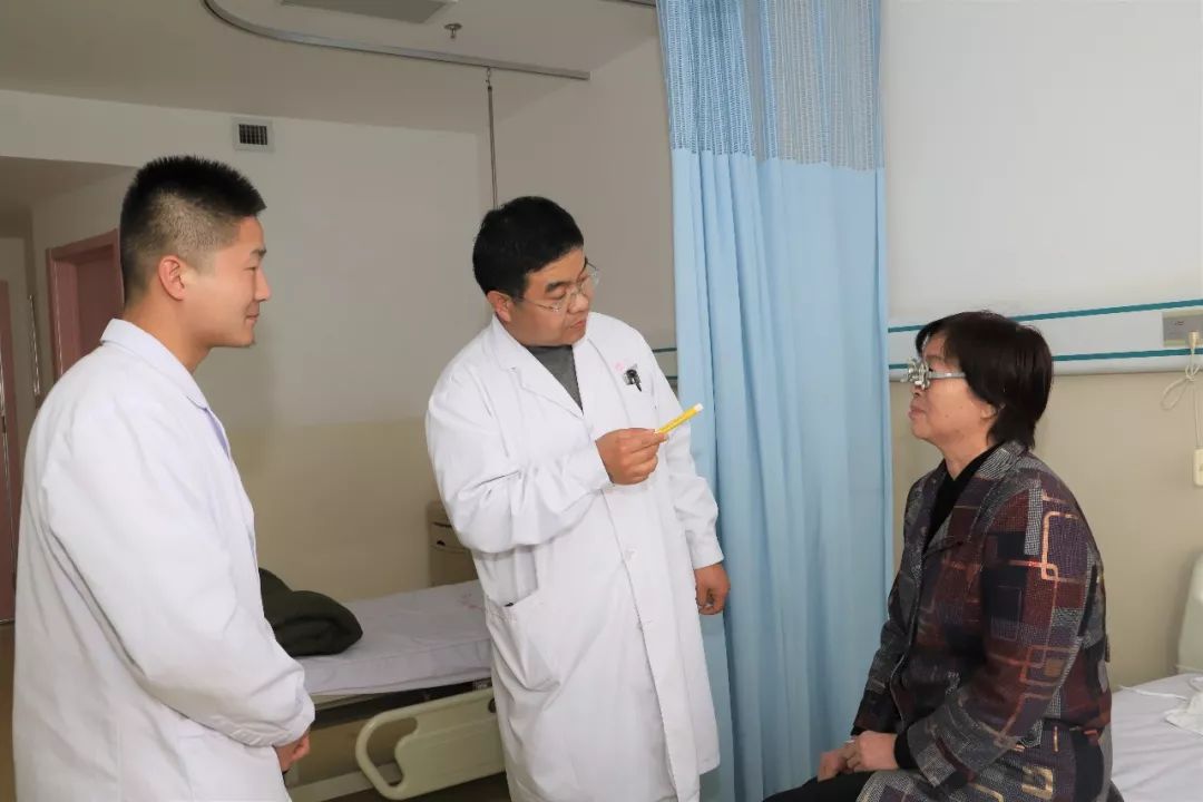 娌冲寳鐪肩鍖婚櫌澶嶆槑鐖卞績宸ョ▼,鐪肩涔夎瘖杩涚ぞ鍖哄厜鏄庤鍔ㄦ殩浜哄績