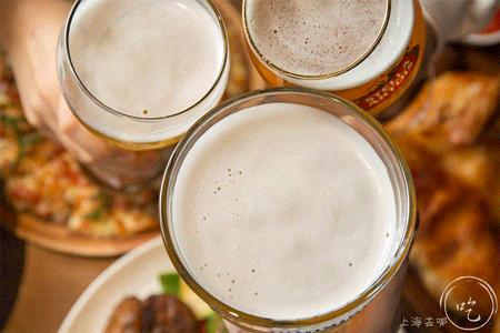 魔都惊现1200㎡「运动餐厅」！桌球飞镖无限畅玩，凌晨2点才打烊！