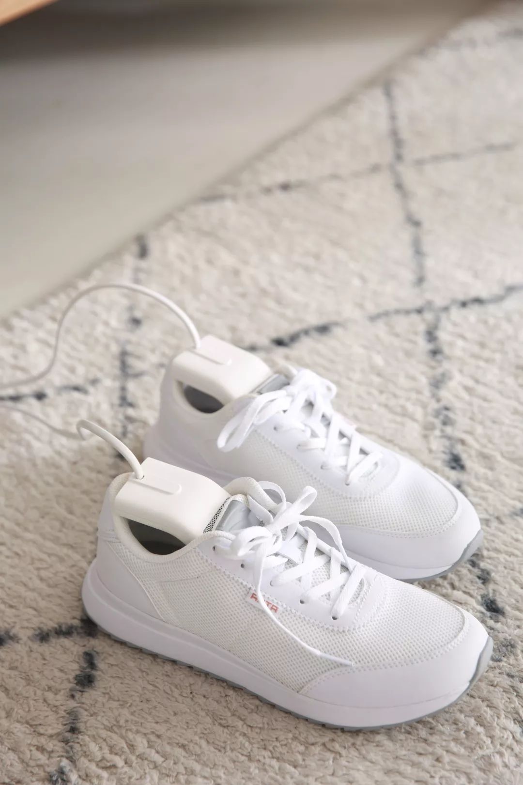 雨天鞋湿了快速干的方法,湿鞋快干小妙招