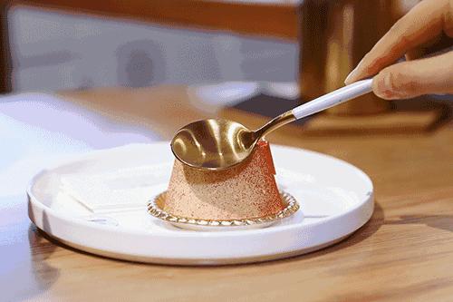 这个上过《十二道锋味》的台州姑娘，在钱江新城开了间“甜品补给站”!生活那么苦，加点糖吧