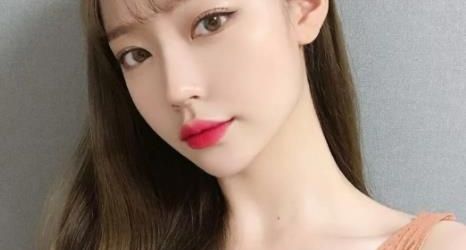 m型发际线前额稀少细软适合烫发,前额发际线低适合什么发型