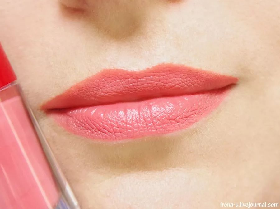 今年最新的流行色是什么颜色,今年新发布的流行色