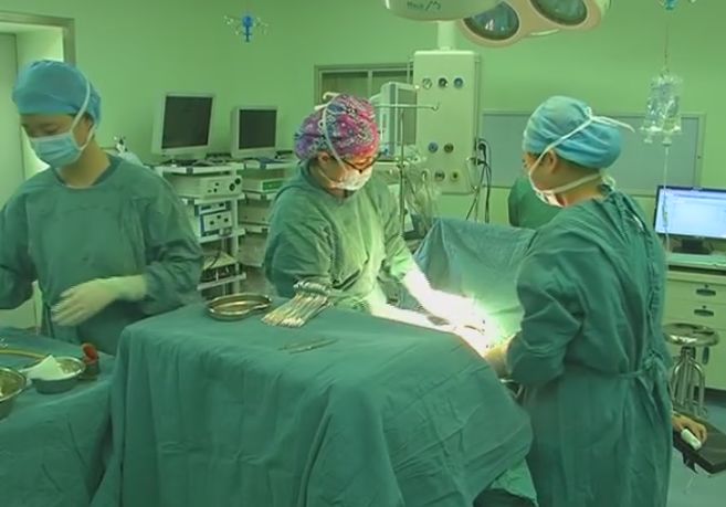 35岁女性突然有个月没来月经,42岁女人突然没有来例假什么原因