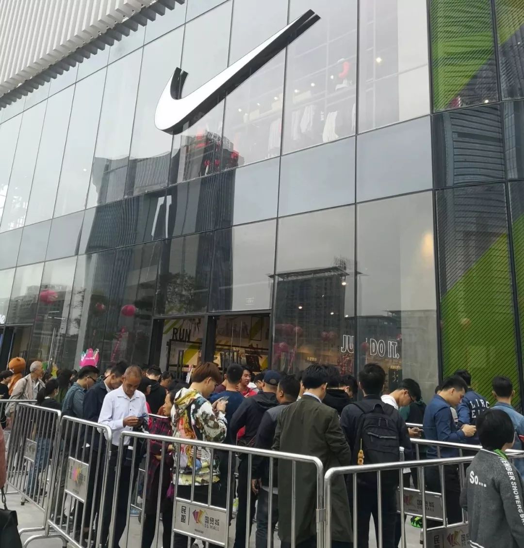 民盈国贸城相馆,民盈国贸城盛大开业