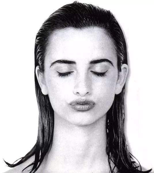 这个44岁的“西班牙玫瑰”，哭起来都是满满的高级感！