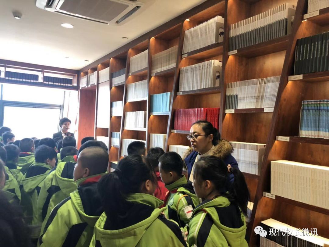 走进马克思书房,《走进马克思》