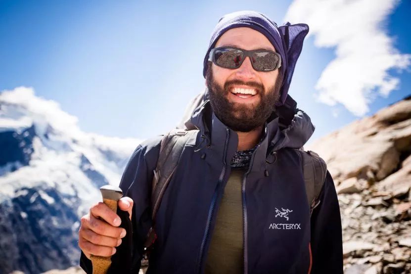 始祖鸟为什么接受安踏的并购,始祖鸟被安踏全资控股