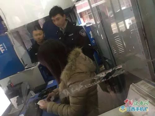 胆子太大了!囤积火车票上百张!赣州多名售票员被查!