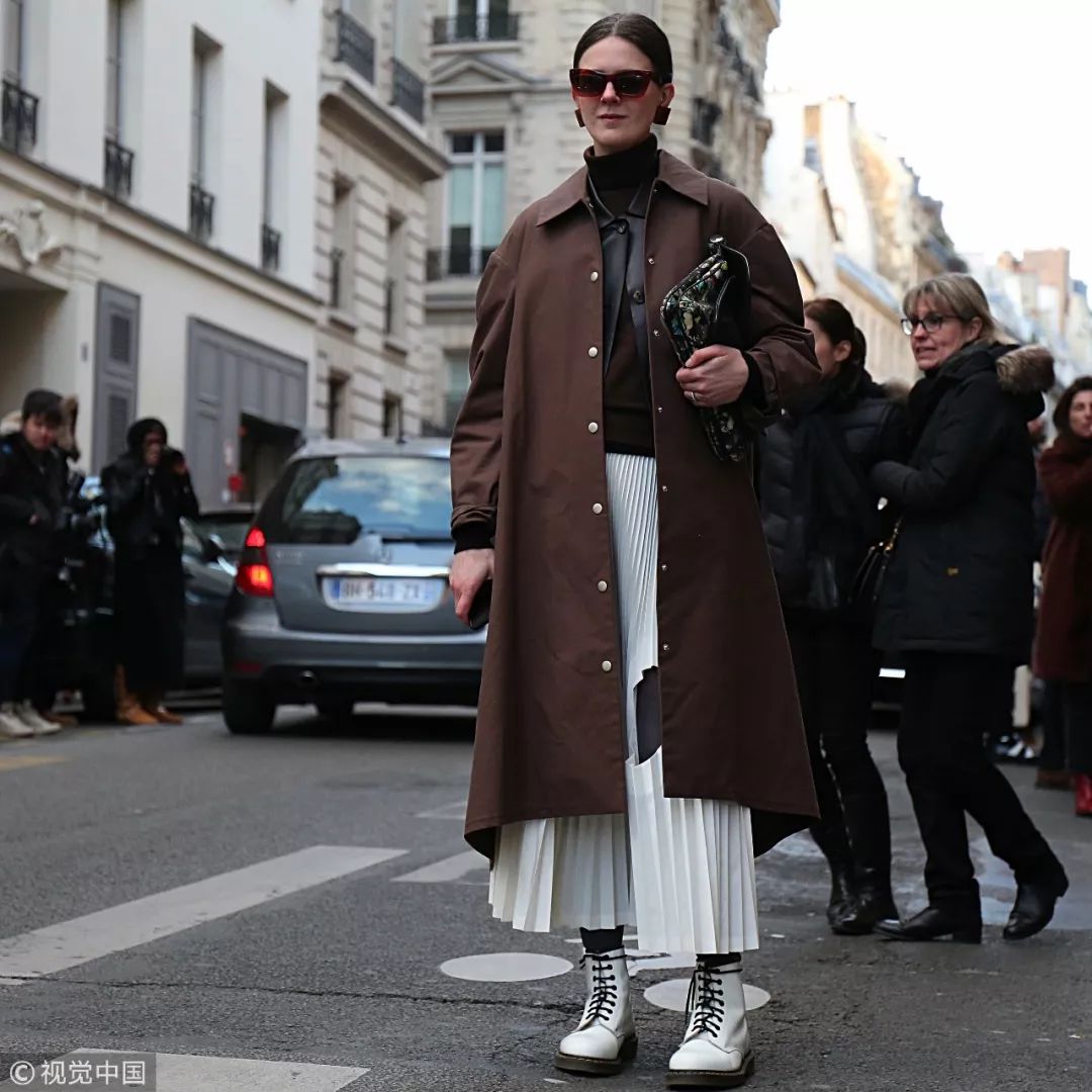 秋季长外套的多种穿法,外套太长了怎么穿才好看