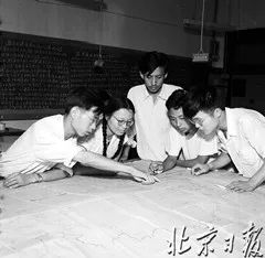 看看60年前，密云水库是这样建起来的，周总理还曾亲自视察坝址