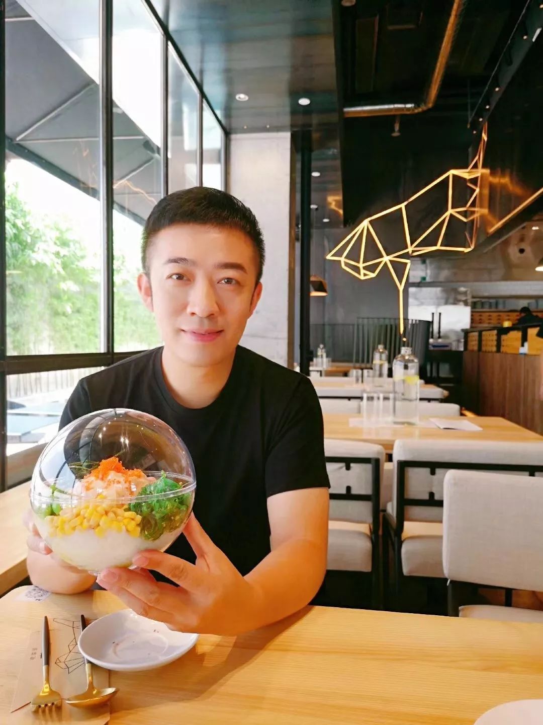 开一家餐厅月入13万,这家自助餐厅靠一招月入十几万