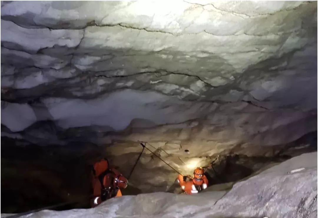 贵州消防跨区域高空横向救援演练,消防救援支队演练直播回放