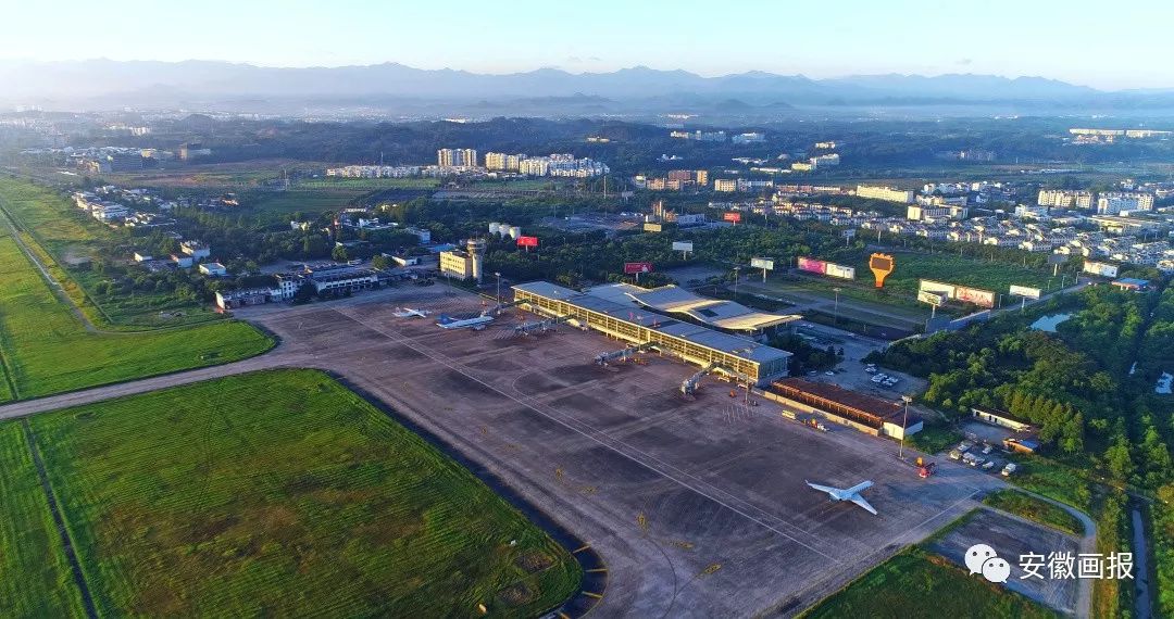 启航央视新闻,央视两会特别报道奋楫扬帆新征程