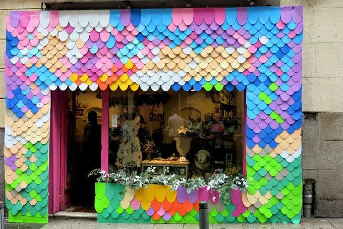 这座城市文艺到骨子里，只当它是西班牙之旅中转站未免太可惜