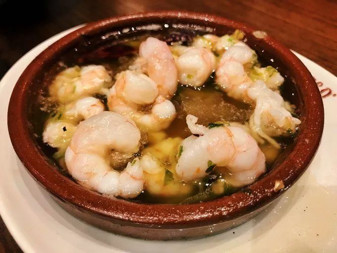 这座城市文艺到骨子里，只当它是西班牙之旅中转站未免太可惜