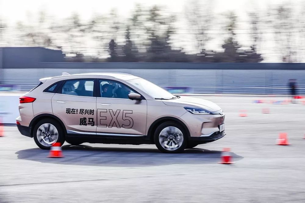 2020年造车新势力深度报告117页,2018造车新势力年终成绩单