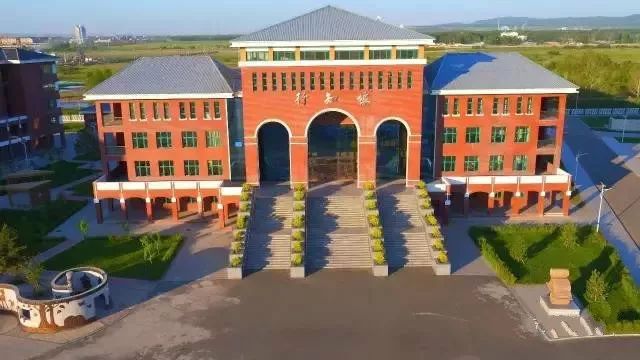 育才学校排名及分数线图片,祝贺育才初级中学